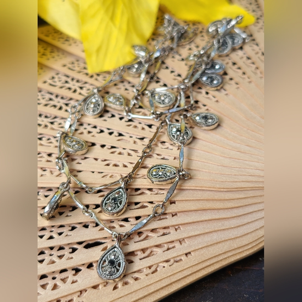 Vintage Silver Teardrop Necklace